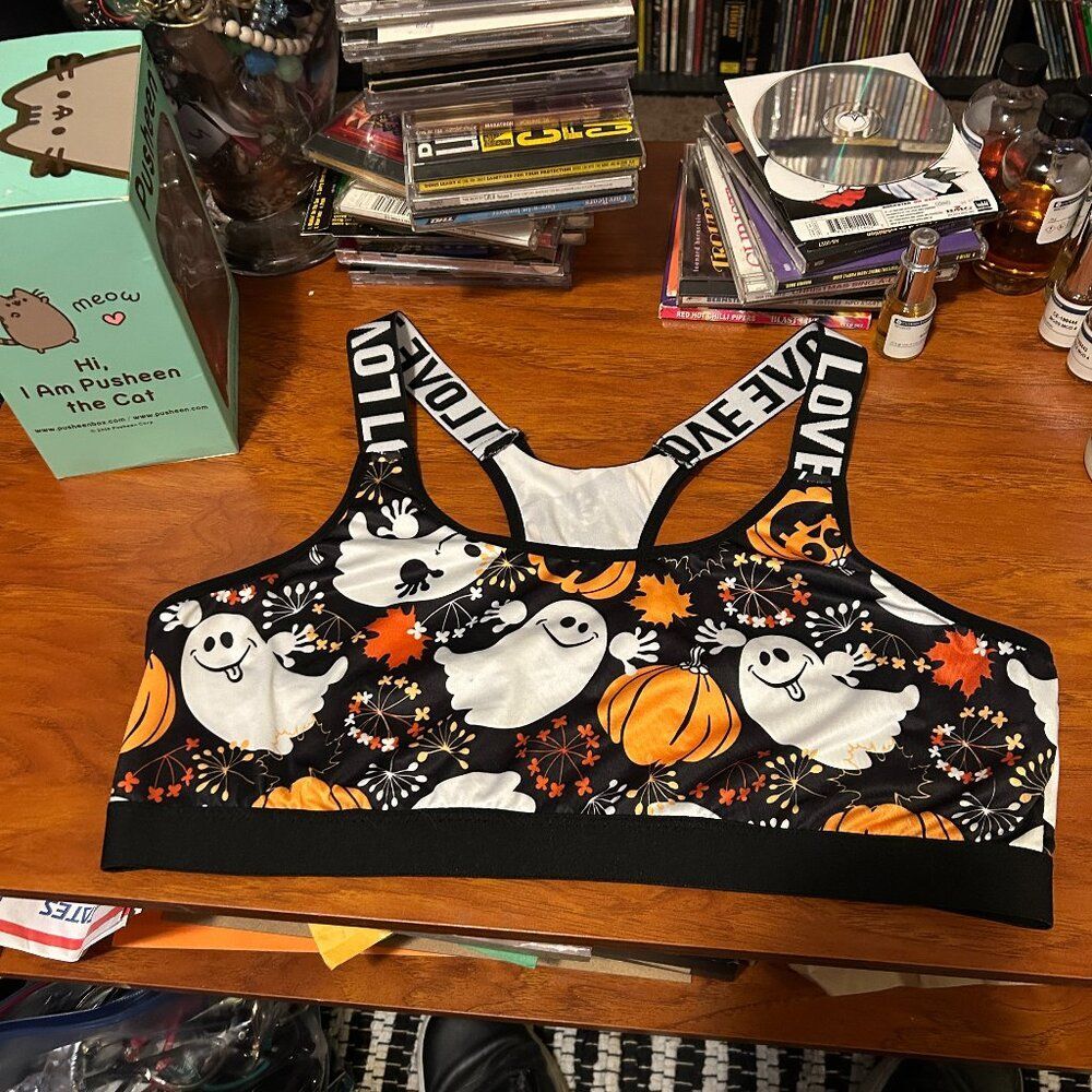 LOVE Halloween Themed Spooky Goth Plus 2X Sports Bra Like New